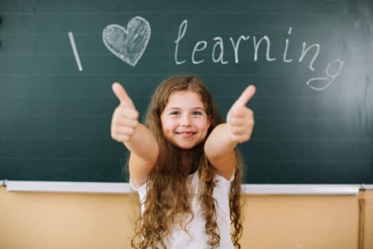 Importanța limbii engleze cum a devenit această limbă atât de populară + Metode prin care cei mici pot înțelege de ce este benefică învățarea englezei pentru viitorul lor