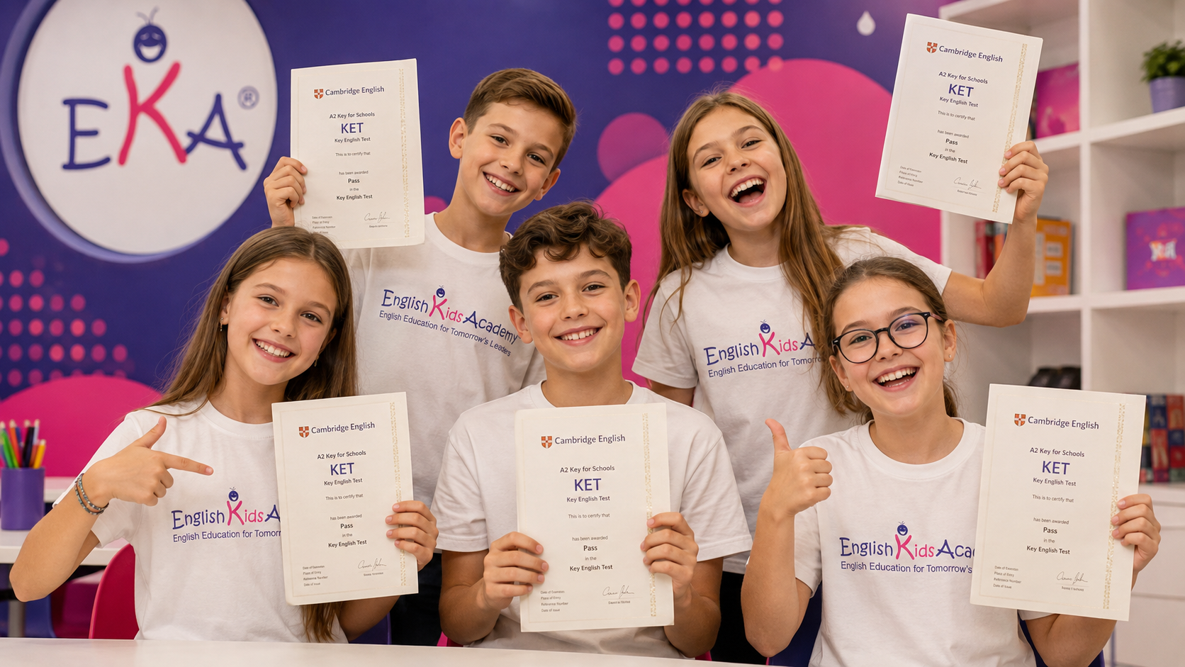 Copii de clasa a V-a cu certificate Cambridge A2 Key for Schools KET la English Kids Academy București